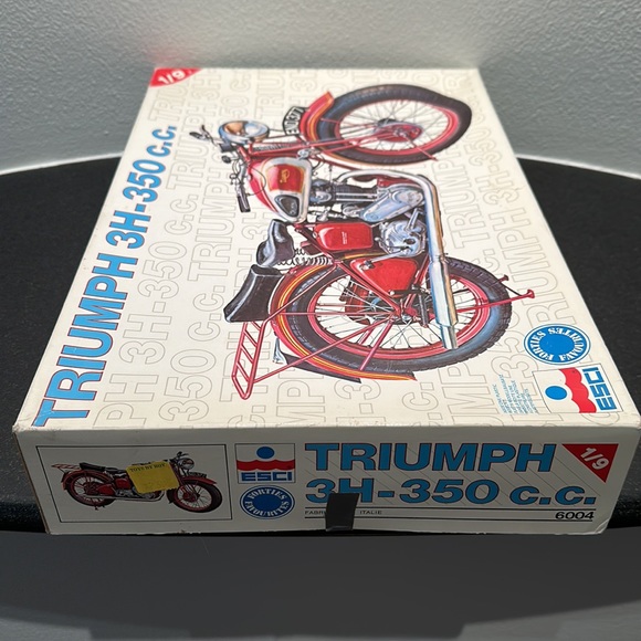 Triumph 3H-350 ESCI Vintage Motorcycle Model Kit - Picture 4 of 8